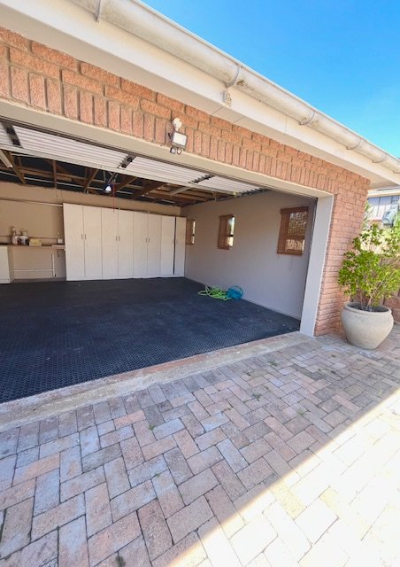 To Let 3 Bedroom Property for Rent in Reebok Western Cape